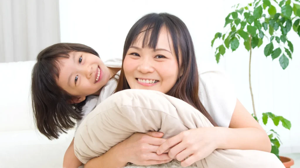 笑顔の親子