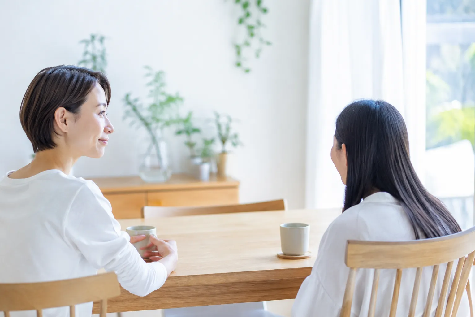 静かな落ち着いた親子